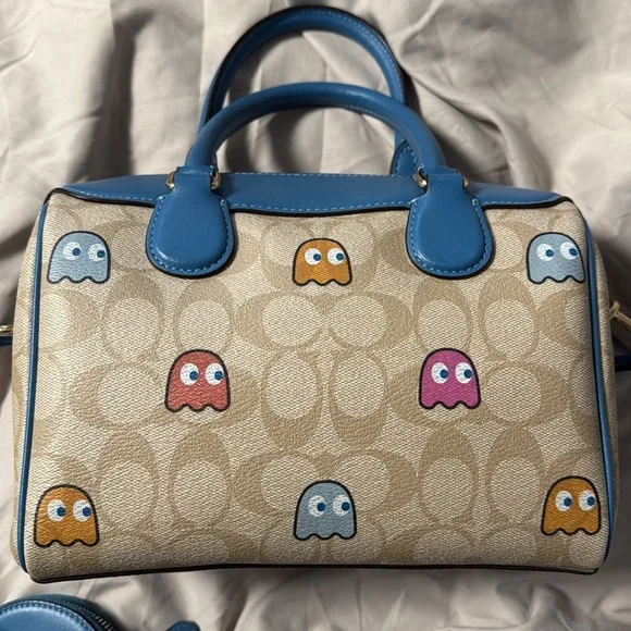 Coach PAC Man Exclusive Handbag / Crossbody with Pac-Man coin accessory pouch - Picture 7 of 13